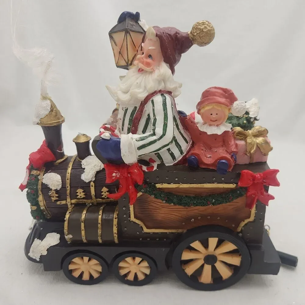 Optic Glow By Puleo decoration santas